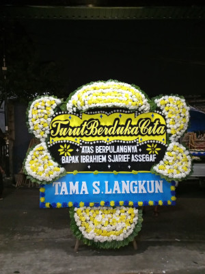 Papan Bunga Duka di Dlingo